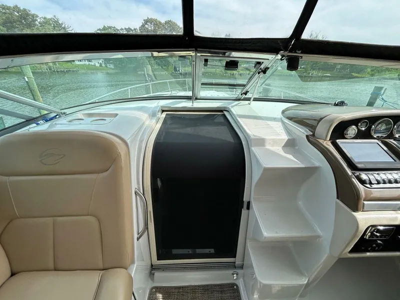 Slide: The Image of Crownline Boats 350 SY 2015 - 4377881