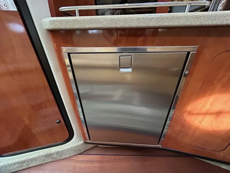 Slide: The Image of Crownline Boats 350 SY 2015 - 4377869