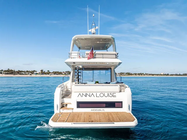 Slide: The Image of Prestige 590 Flybridge 2022 - 82