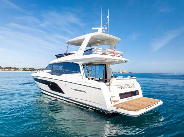 Slide: The Image of Prestige 590 Flybridge 2022 - 83