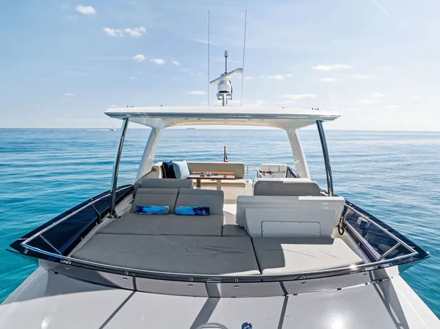 Slide: The Image of Prestige 590 Flybridge 2022 - 87