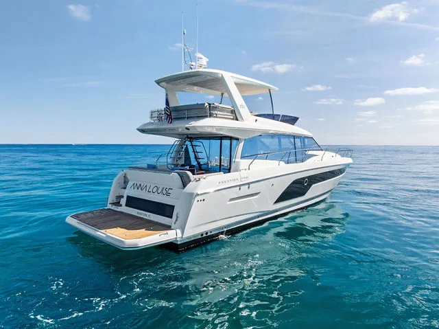 Slide: The Image of Prestige 590 Flybridge 2022 - 93