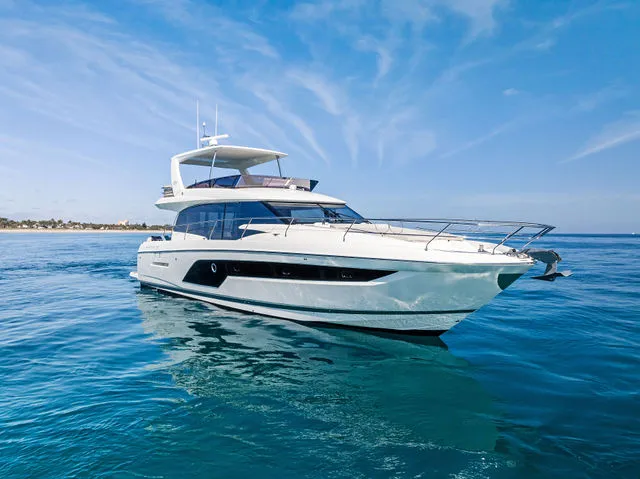 Slide: The Image of Prestige 590 Flybridge 2022 - 95