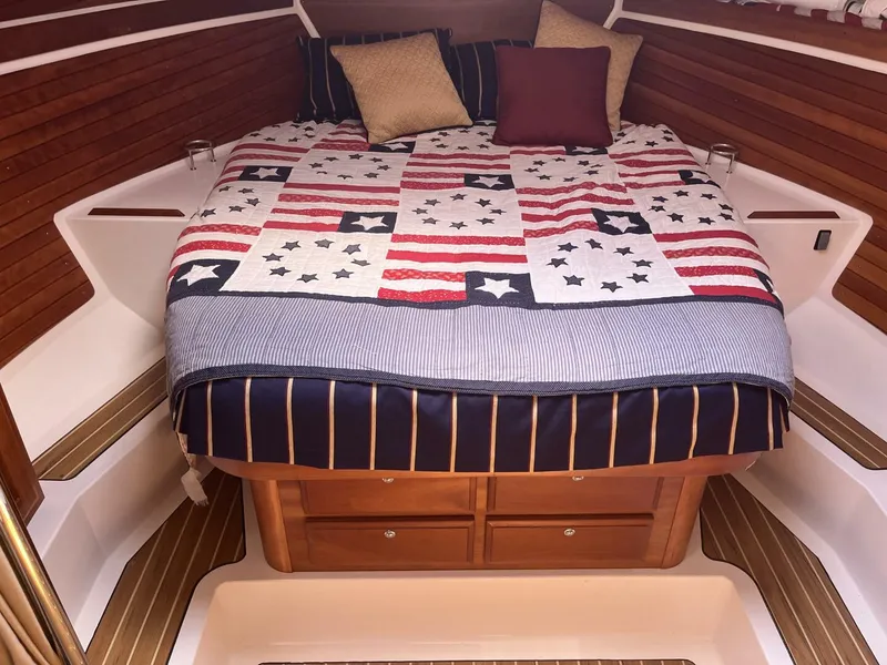 Slide: The Image of 2013 Back Cove 34 - 4408539