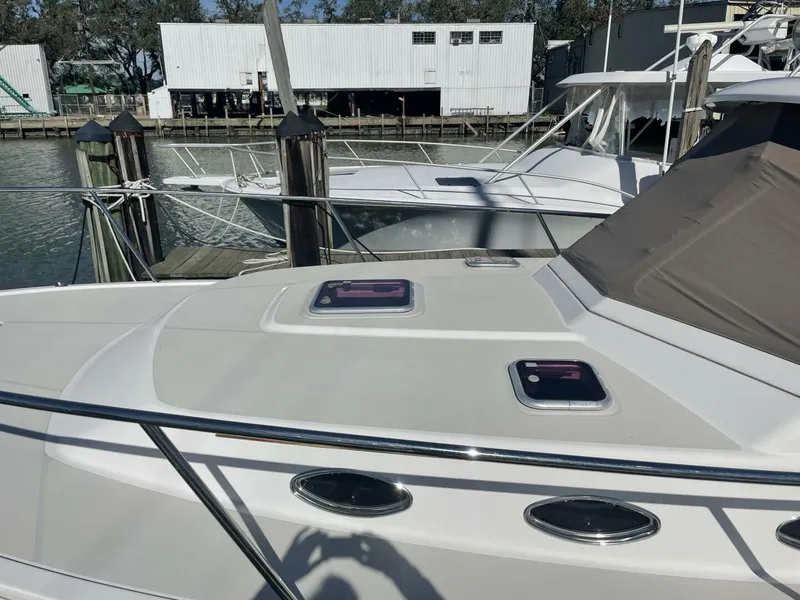 Slide: The Image of 2013 Back Cove 34 Foredeck - 4380198