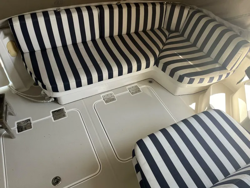 Slide: The Image of 2013 Back Cove 34 - 4408519