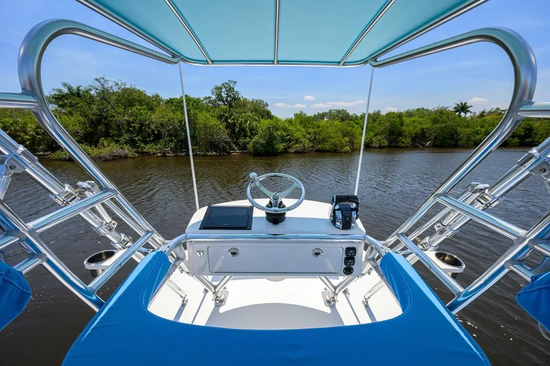 Slide: The Image of Tower 2017 Bahama Center Console Southern Accent - 4380383