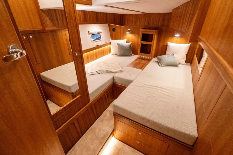 Slide: The Image of Targa 46 2027 - 5916428