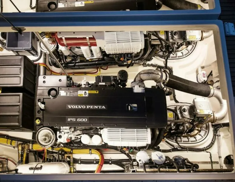 Slide: The Image of Targa 46 2027 - 4380430