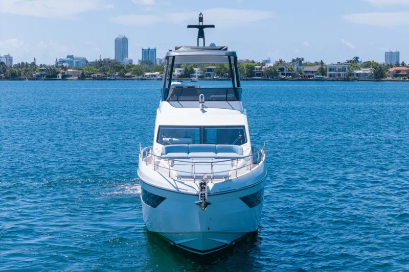 Slide: The Image of Azimut Fly 68 2025 - 4466053