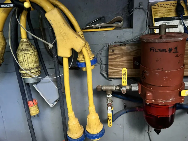 Slide: The Image of Matthews 42 Double Cabin 1962 - 4384137