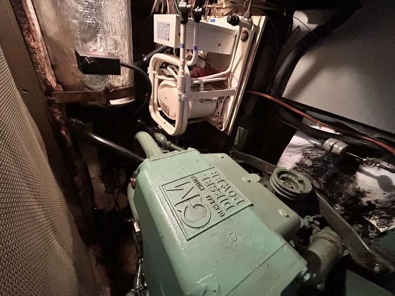 Slide: The Image of Matthews 42 Double Cabin 1962 - 4384189