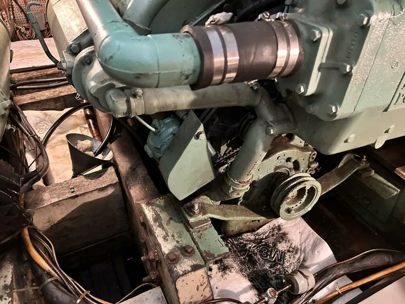 Slide: The Image of Matthews 42 Double Cabin 1962 - 4384190