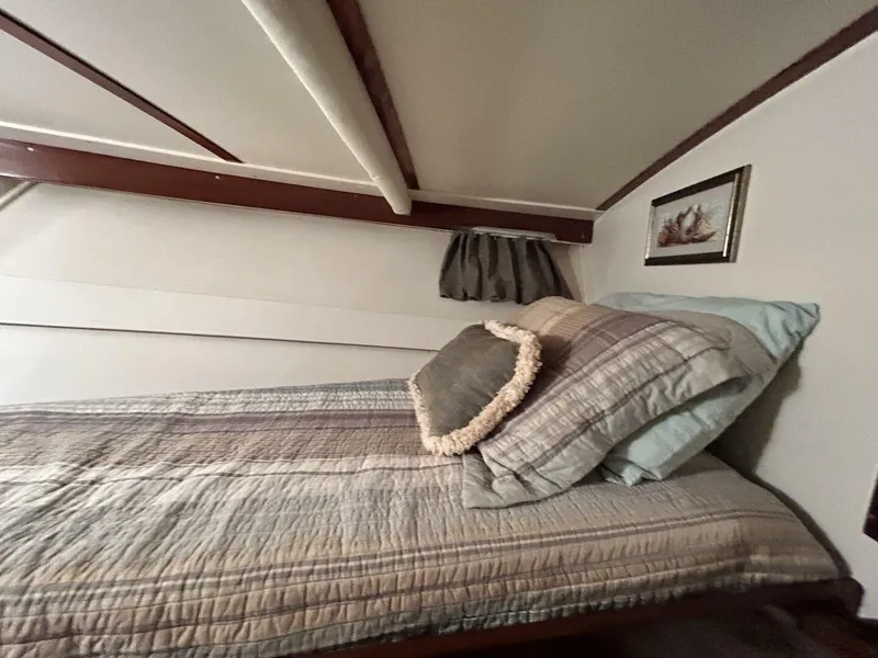 Slide: The Image of Matthews 42 Double Cabin 1962 - 4384200