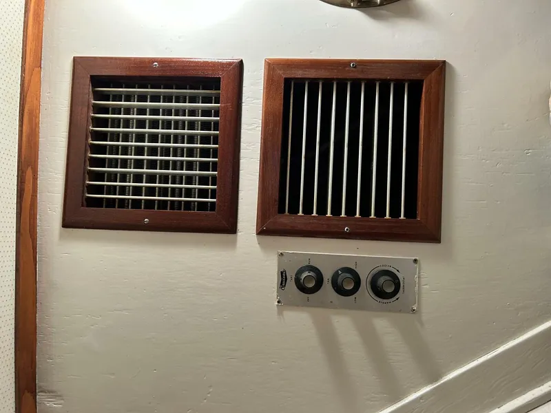 Slide: The Image of Matthews 42 Double Cabin 1962 - 4384204