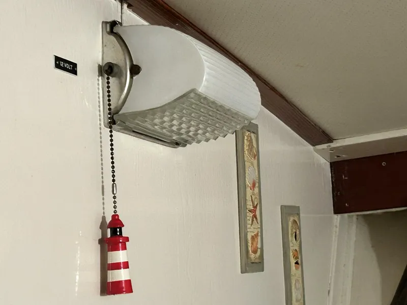 Slide: The Image of Matthews 42 Double Cabin 1962 - 4384206