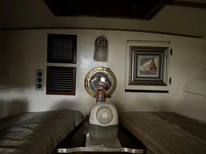 Slide: The Image of Matthews 42 Double Cabin 1962 - 4384212