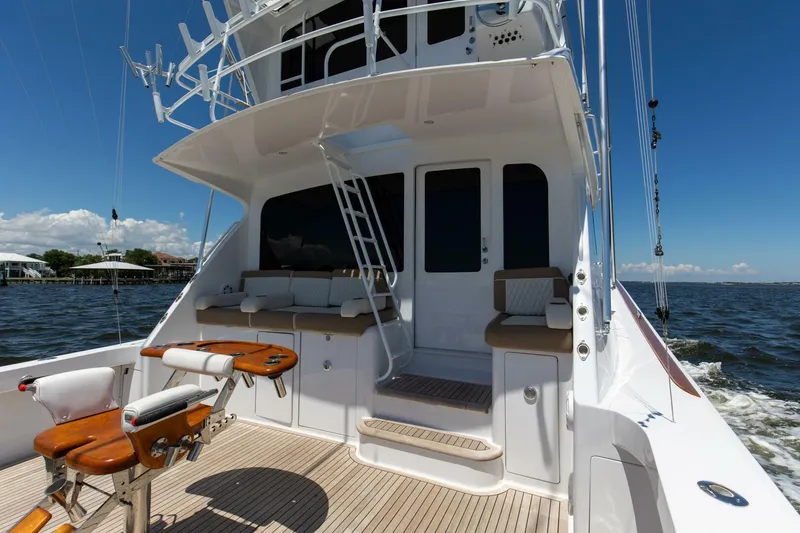 Slide: The Image of 2005 Viking 61 Enclosed Bridge _It Don_t Matta_ Deck (2) - 4387171