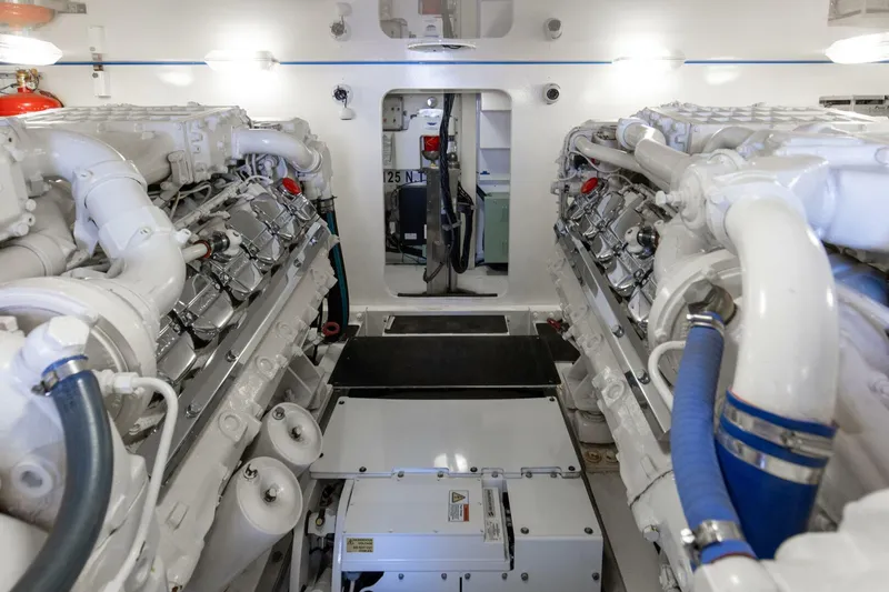 Slide: The Image of 2005 Viking 61 Enclosed Bridge _It Don_t Matta_ Engine Room (1) - 4387179
