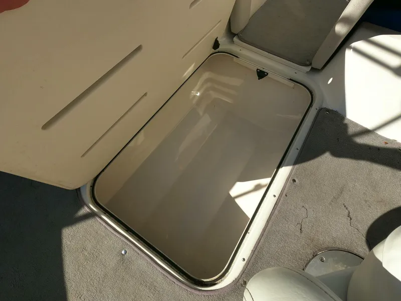 Slide: The Image of Bryant 210 Bowrider 2008 - 4387729