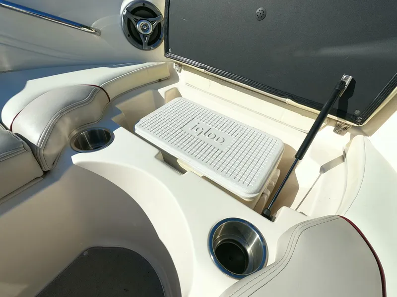 Slide: The Image of Bryant 210 Bowrider 2008 - 4387732