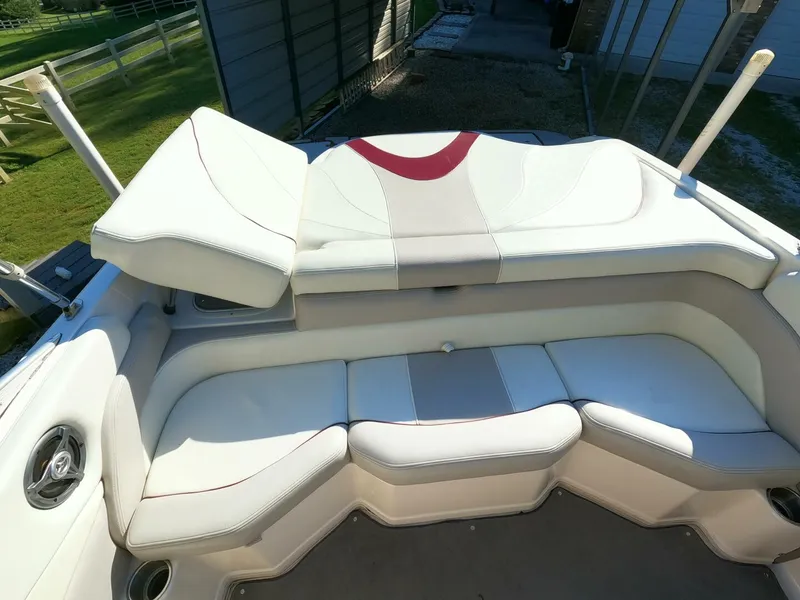 Slide: The Image of Bryant 210 Bowrider 2008 - 4387740