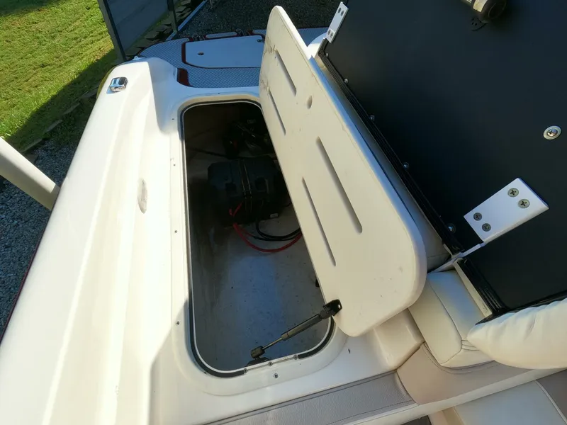 Slide: The Image of Bryant 210 Bowrider 2008 - 4387744