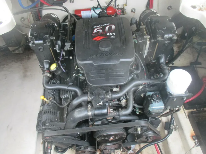 Slide: The Image of 5.0L - 4388632