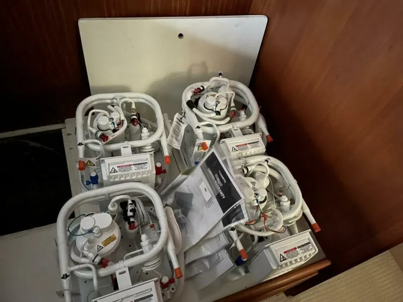 Slide: The Image of Cruisair AC Units - 4394994