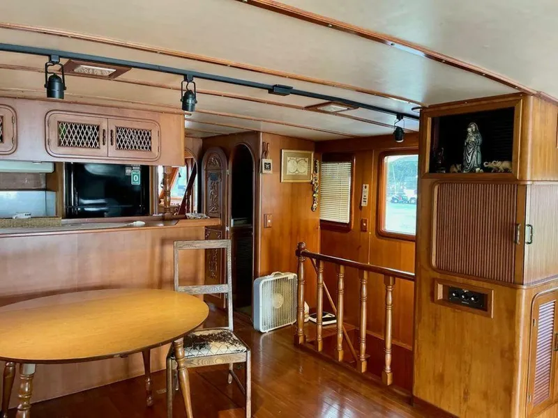 Slide: The Image of Marine Trader Med Yacht 62 Yachtfish 1986 - 4390637