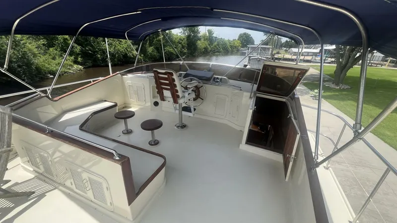 Slide: The Image of Marine Trader Med Yacht 62 Yachtfish 1986 - 5522361