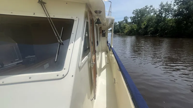 Slide: The Image of Marine Trader Med Yacht 62 Yachtfish 1986 - 5522374