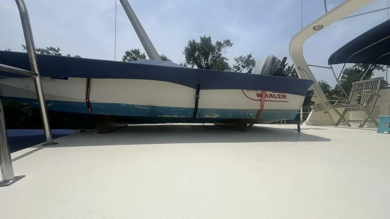 Slide: The Image of Marine Trader Med Yacht 62 Yachtfish 1986 - 5522389