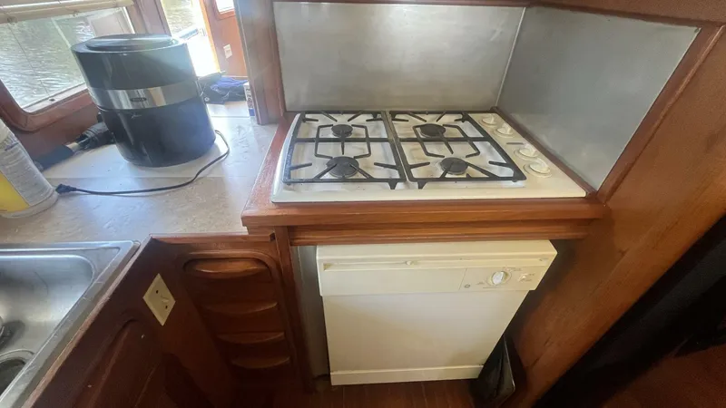 Slide: The Image of Marine Trader Med Yacht 62 Yachtfish 1986 - 5522460