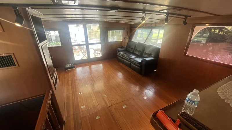 Slide: The Image of Marine Trader Med Yacht 62 Yachtfish 1986 - 5522464