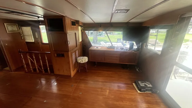 Slide: The Image of Marine Trader Med Yacht 62 Yachtfish 1986 - 5522467