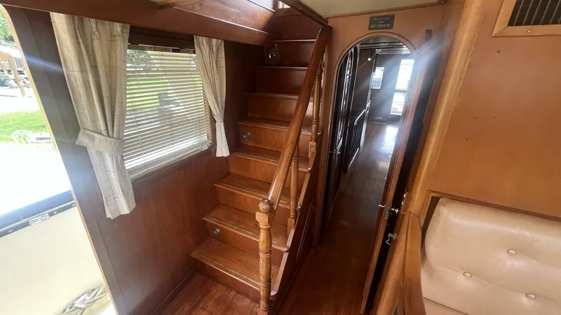 Slide: The Image of Marine Trader Med Yacht 62 Yachtfish 1986 - 5522470