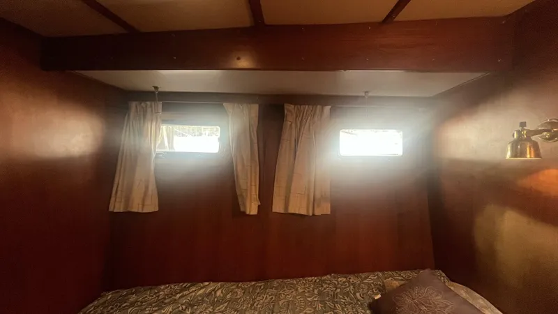 Slide: The Image of Marine Trader Med Yacht 62 Yachtfish 1986 - 5522483