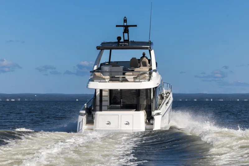 Slide: The Image of Azimut Fly 68 2025 - 4613505