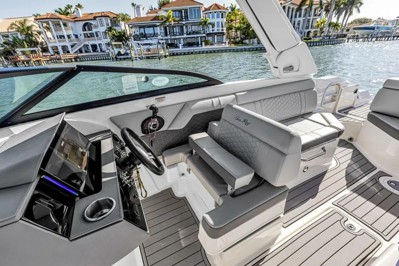 Slide: The Image of Sea Ray 270 SDX-OB 2022 - 4396900