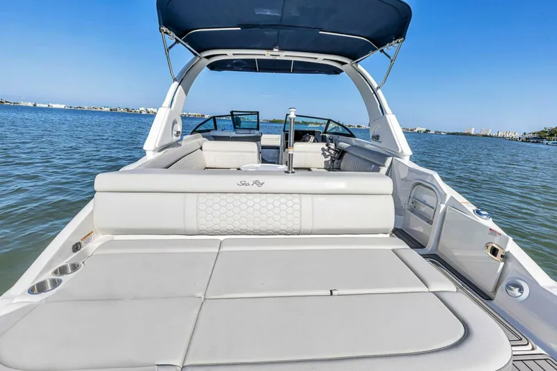 Slide: The Image of Sea Ray 270 SDX-OB 2022 - 4396903
