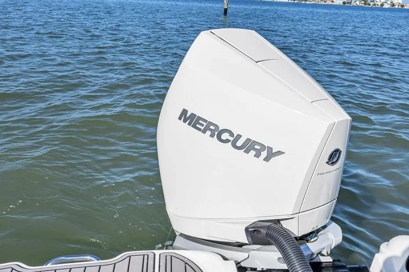Slide: The Image of Sea Ray 270 SDX-OB 2022 - 4396896