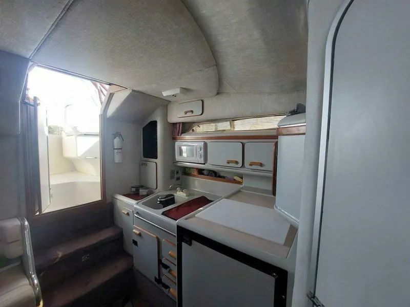 Slide: The Image of Sea Ray Express 1992 - 4390896