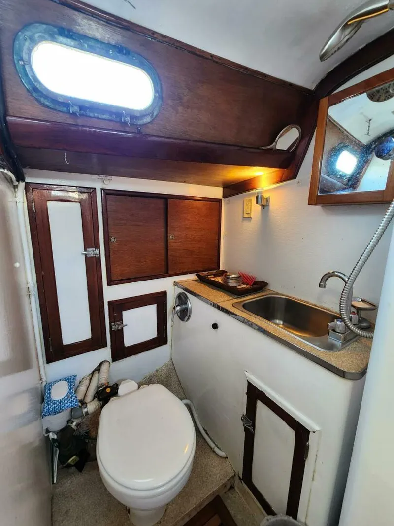 Slide: The Image of Hinckley Yachts Bermuda 40 1961 - 4404127