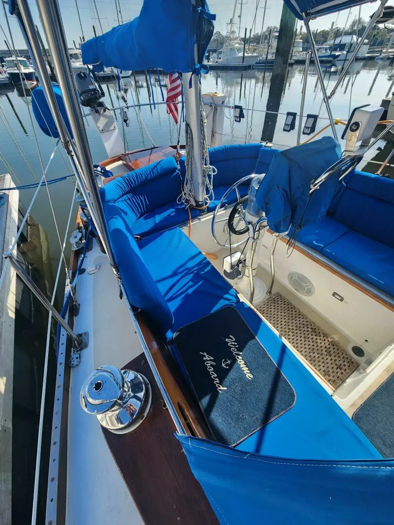 Slide: The Image of Hinckley Yachts Bermuda 40 1961 - 5151859