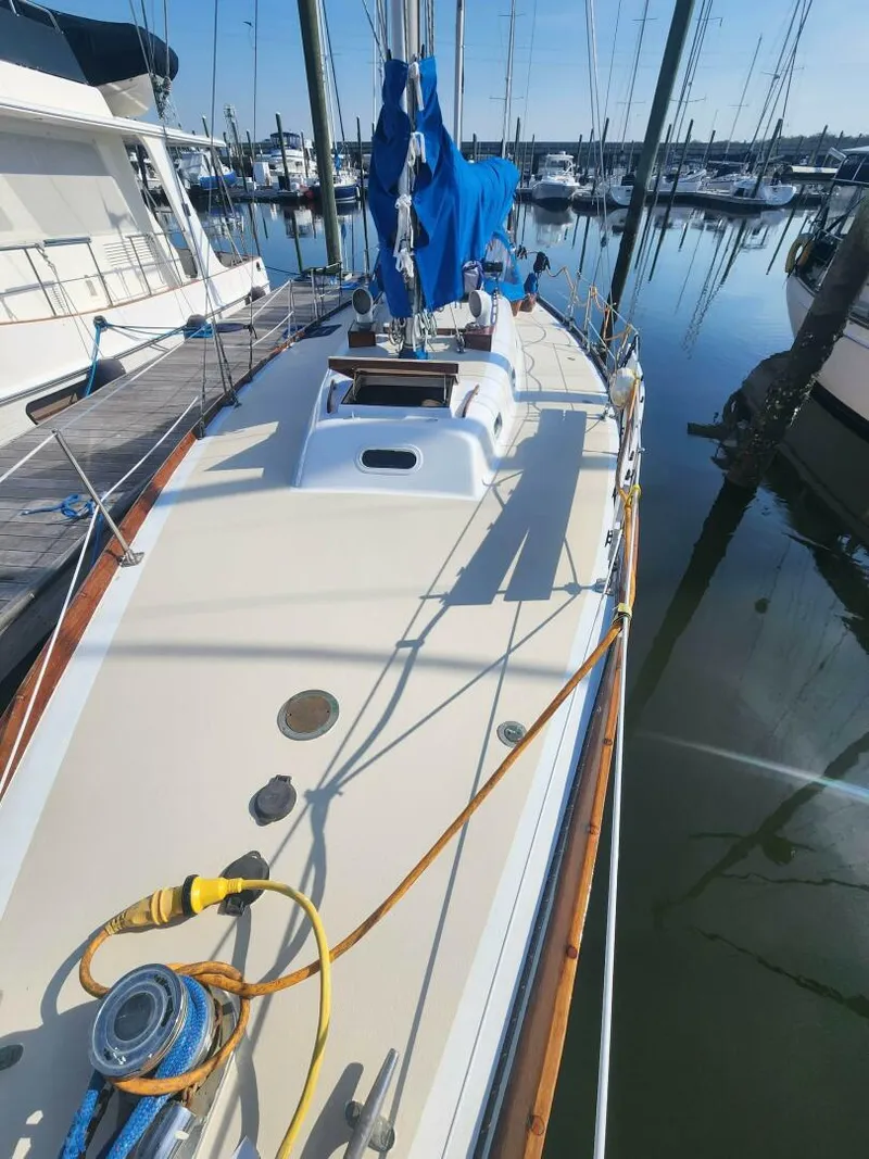 Slide: The Image of Hinckley Yachts Bermuda 40 1961 - 5151862