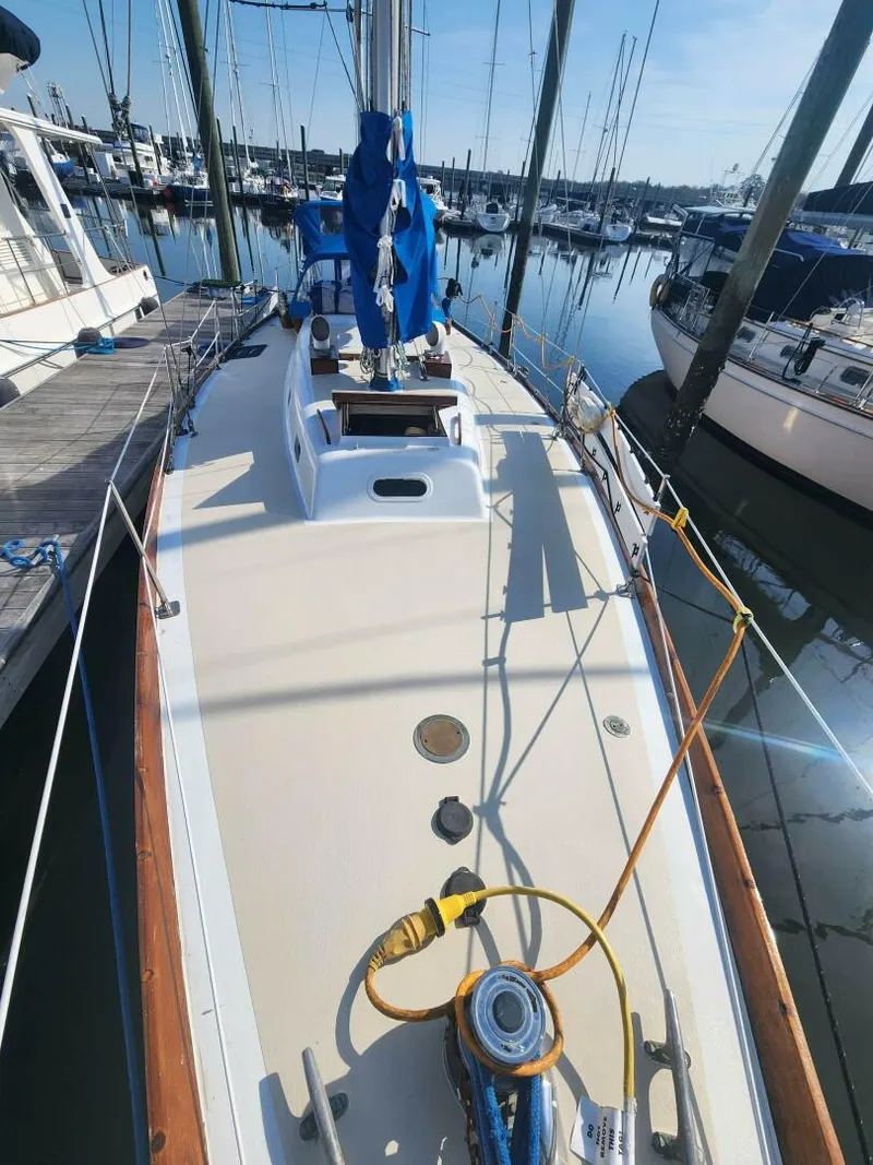 Slide: The Image of Hinckley Yachts Bermuda 40 1961 - 5151861