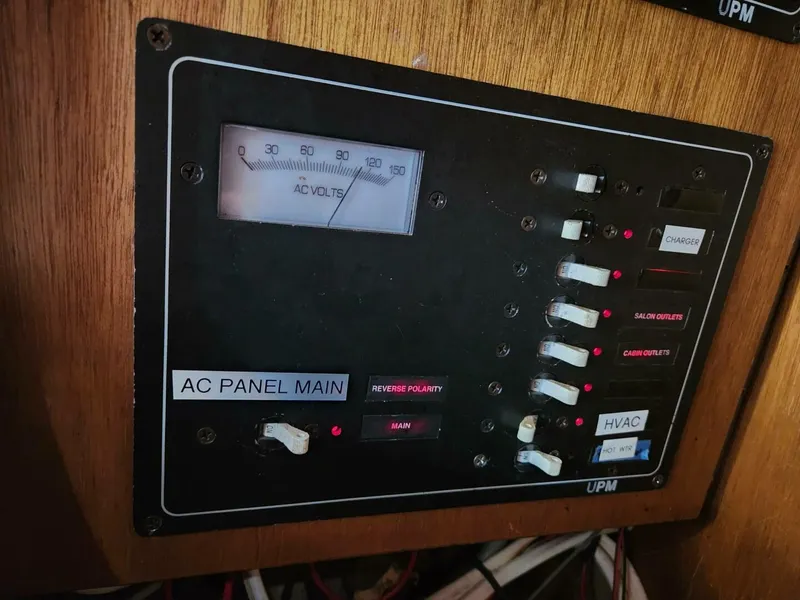 Slide: The Image of Hinckley Yachts Bermuda 40 1961 - 4415674