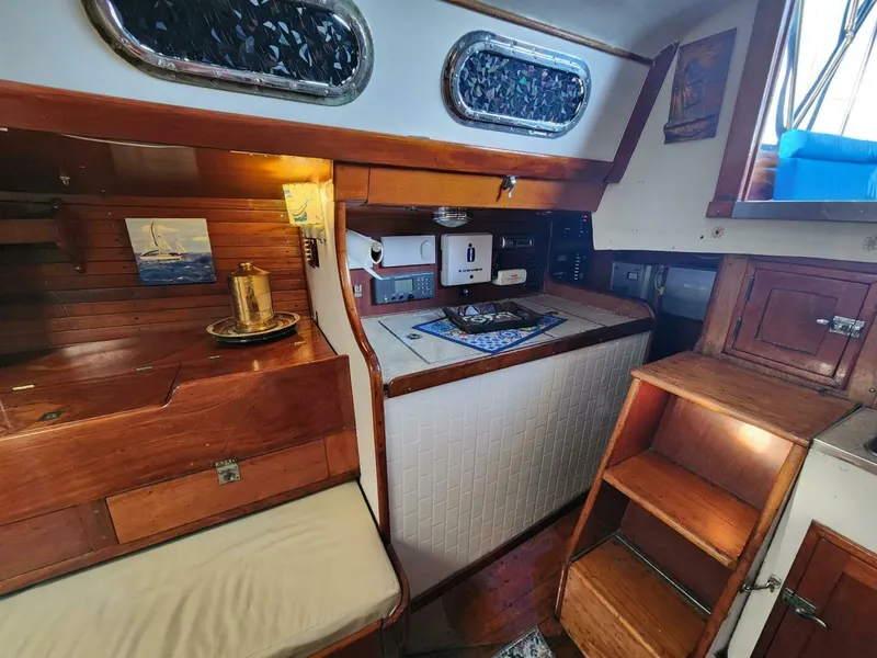 Slide: The Image of Hinckley Yachts Bermuda 40 1961 - 4404133