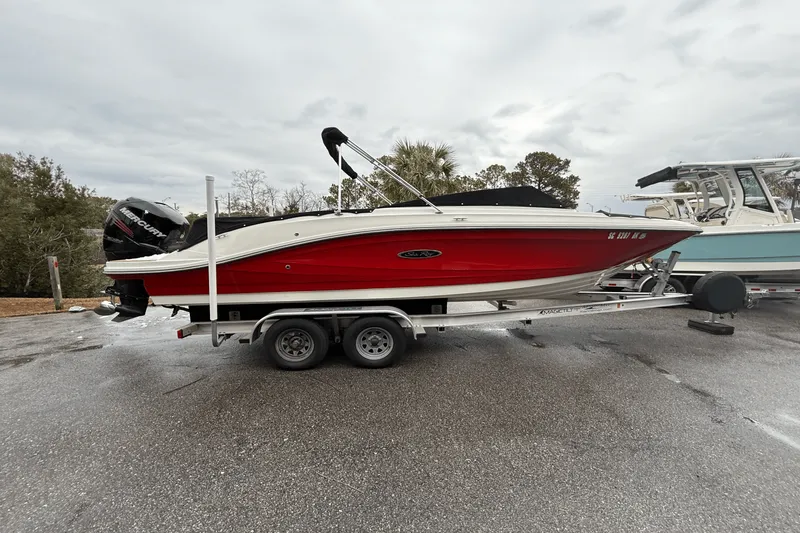 Slide: The Image of Sea Ray 230 SPX 2018 - 0